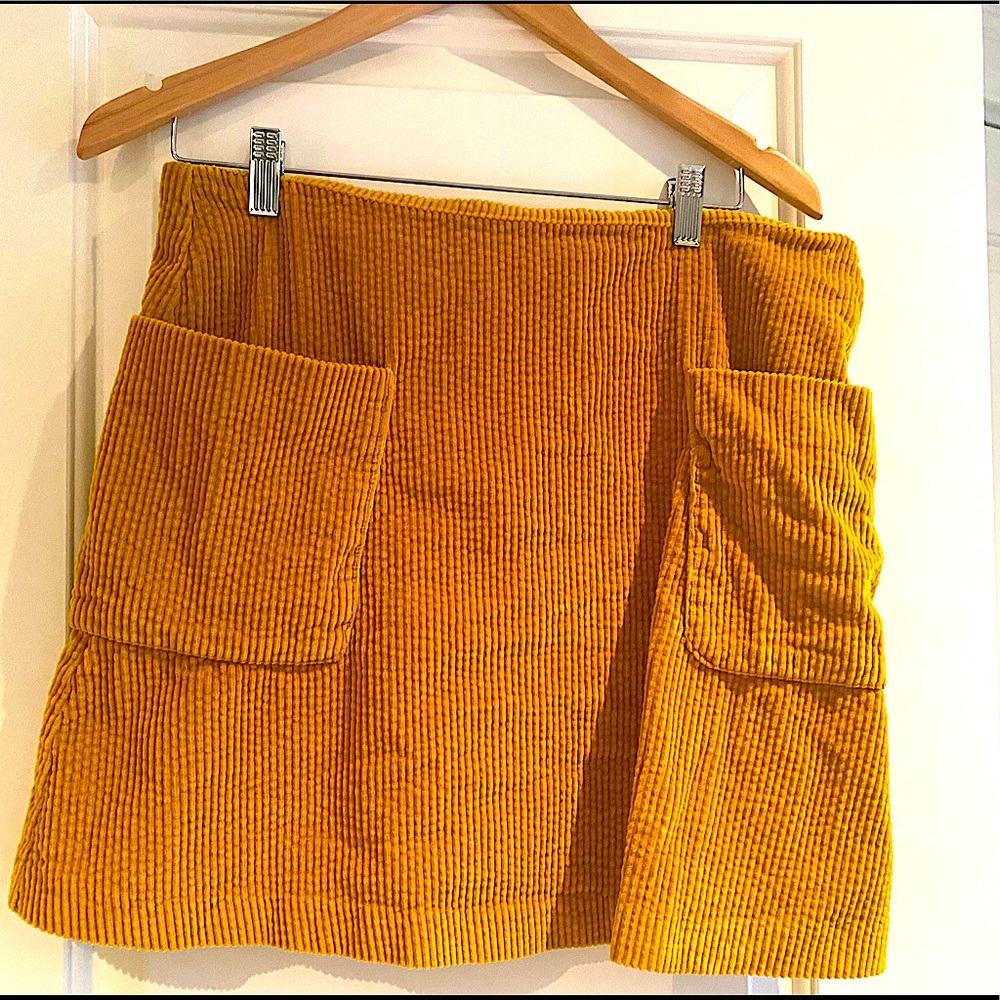 Frank and Oak Yellow Corduroy mini skirt. Size Large